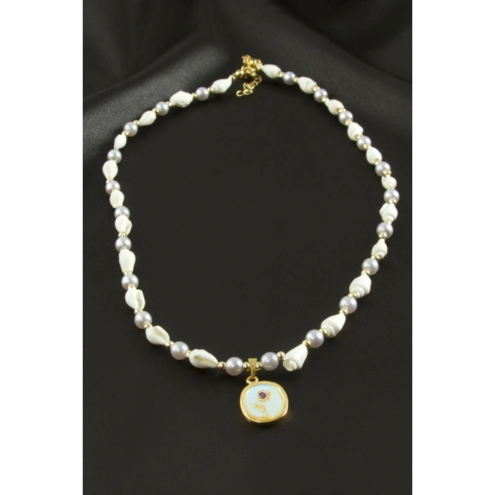 Çiçek Deniz Kabuğu İnci Mineli Kolye