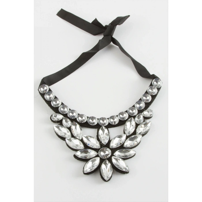 Çiçek Taşlı Yaka Kolye