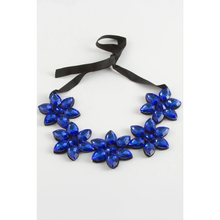 Çiçek Taşlı Yaka Kolye