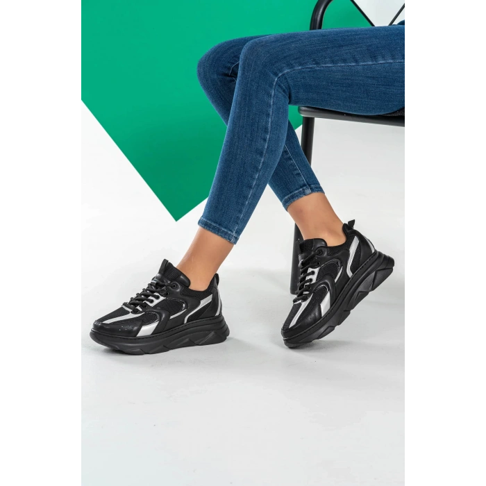 Cintia Siyah Bağcıklı Spor Ayakkabı