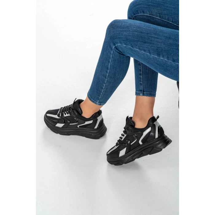 Cintia Siyah Bağcıklı Spor Ayakkabı