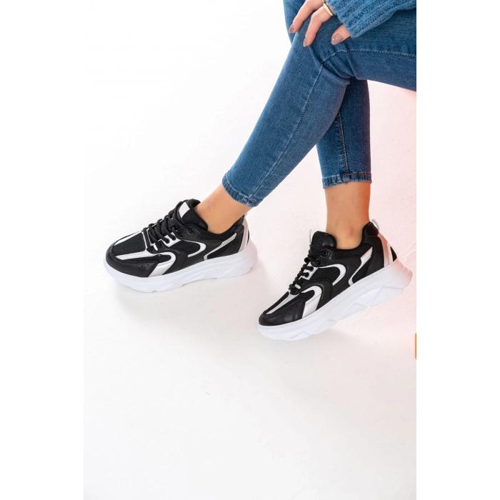 Cintia Siyah Beyaz Bağcıklı Spor Ayakkabı