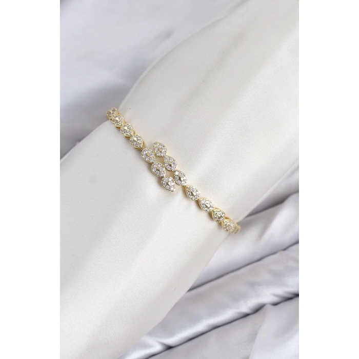 CM Damla Model Zirkon Taşlı VIP Seri Gold Renk Pirinç Kadın Bileklik TJ-BB8610
