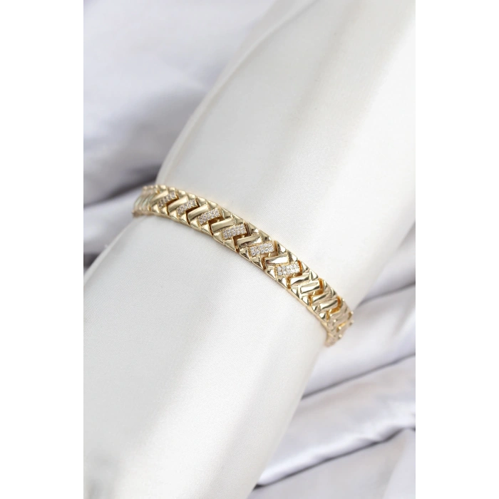 CM Geometrik Model Zirkon Taşlı VIP Seri Gold Renk Pirinç Kadın Bileklik TJ-BB8616