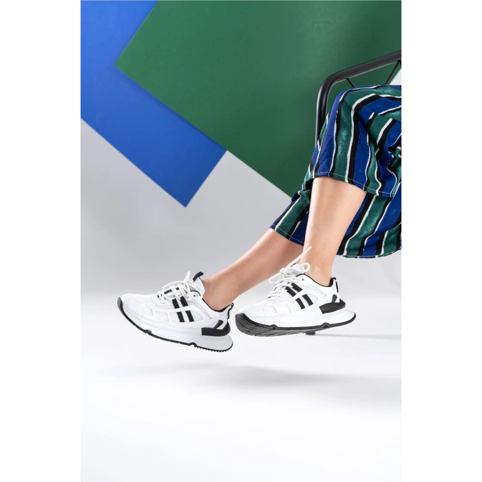 Freesia Siyah Beyaz Spor Ayakkabı