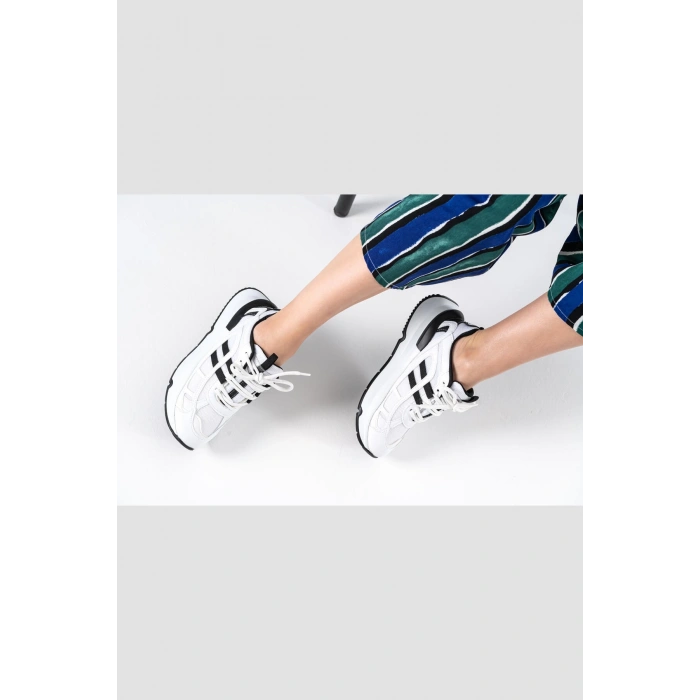 Freesia Siyah Beyaz Spor Ayakkabı