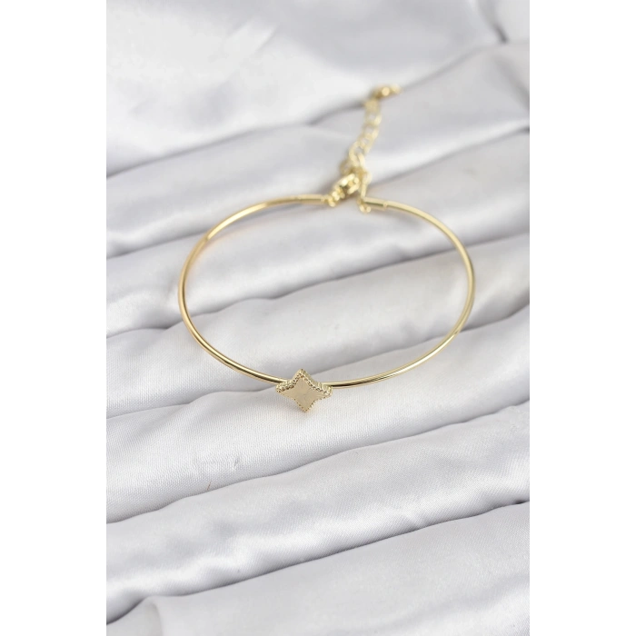 Gold Renk Pirinç Köşeli Yonca Model Kadın Bileklik - TJ-BB8233