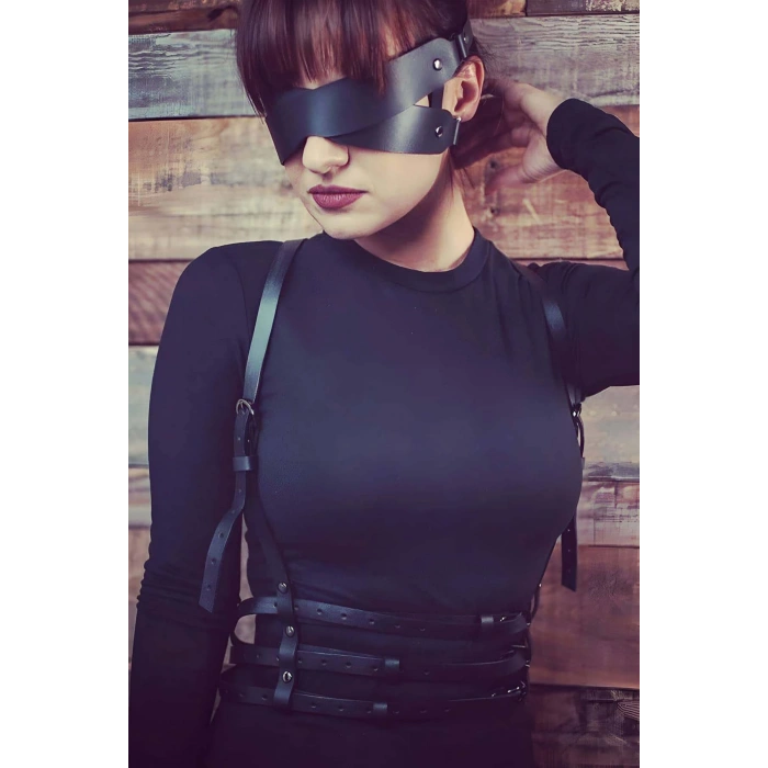 Göz Maskeli Seksi Deri Harness - Brf471