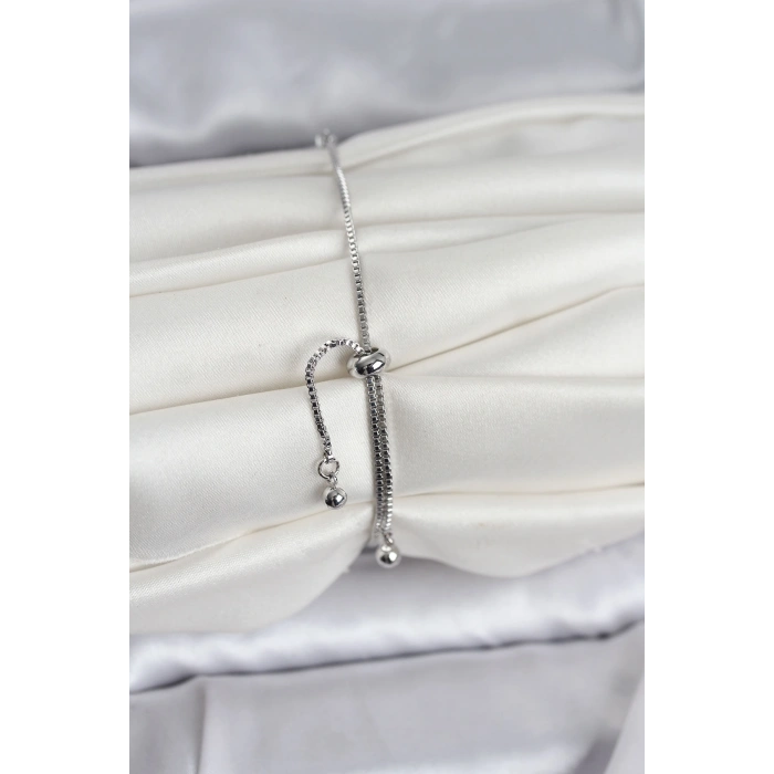 Gümüş Renk Zirkon Taşlı Sıralı Yonca Model Asansörlü Kadın Bileklik - TJ-BB8339