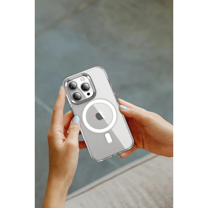 iPhone 15 Pro Kılıf Crystal Magsafe Kapak - Şeffaf