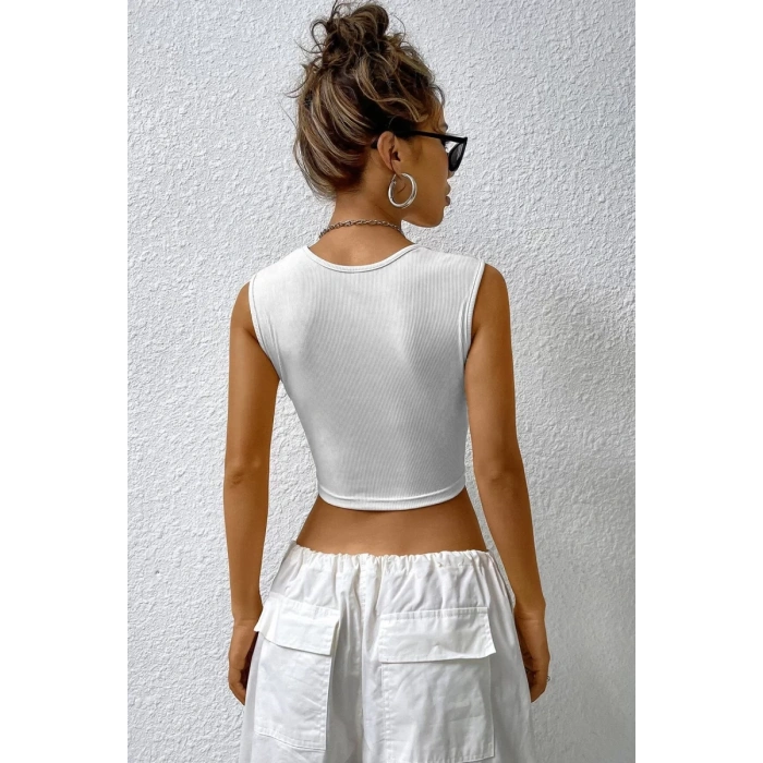 Kadın Beyaz Kare Yaka Kalınlaşan Omuz Detaylı Crop Top Bluz