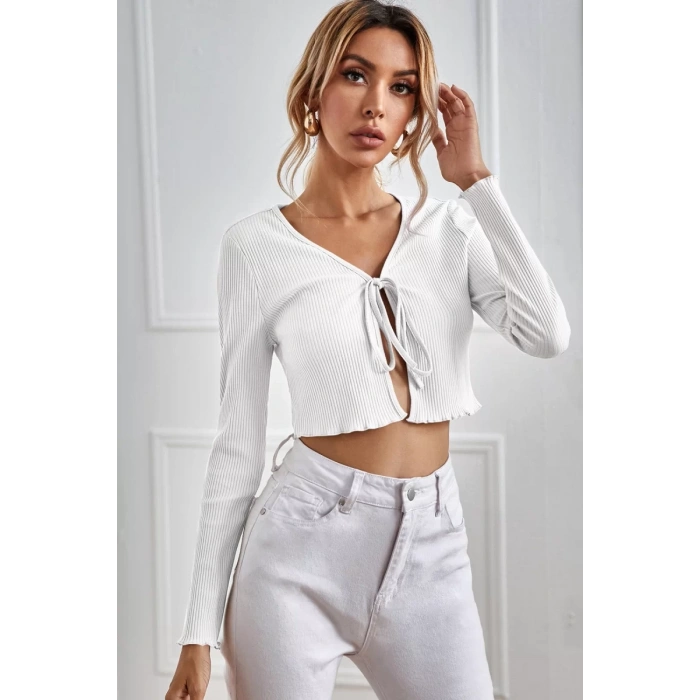 Kadın Beyaz Uzun Kollu Önden Bağlama Detaylı Crop Top Bluz
