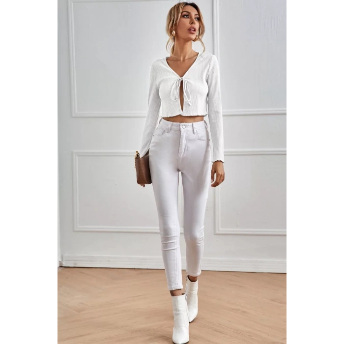 Kadın Beyaz Uzun Kollu Önden Bağlama Detaylı Crop Top Bluz