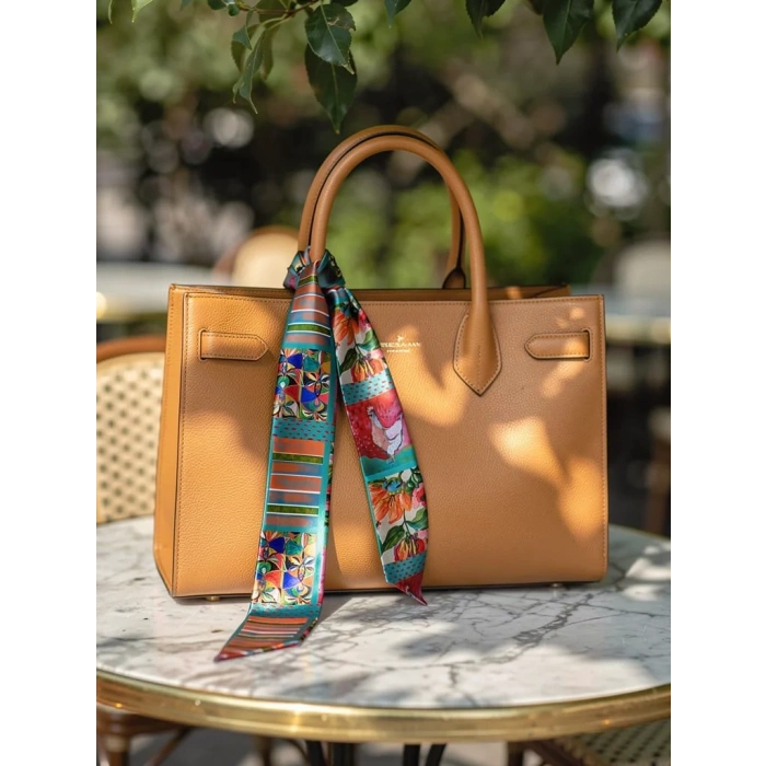 Kadın Çiçek Hayvan Desenli Modern Fular – Boyun, Çanta & Saç Aksesuarı – Şık Hediye Alternatifi