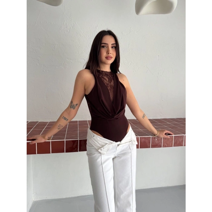 Kadın Dantel Detaylı Derin Dekolte Body Şık Kolsuz Yazlık Bodysuit - Kahvrenegi