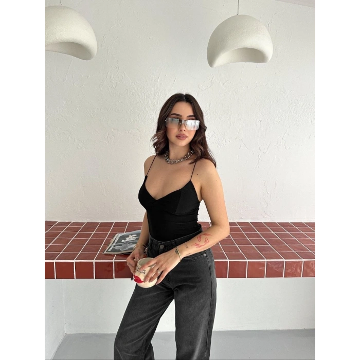 Kadın Derin Dekolte Askılı Body Sırt Dekolteli Şık Kolsuz Yazlık Bodysuit - Siyah