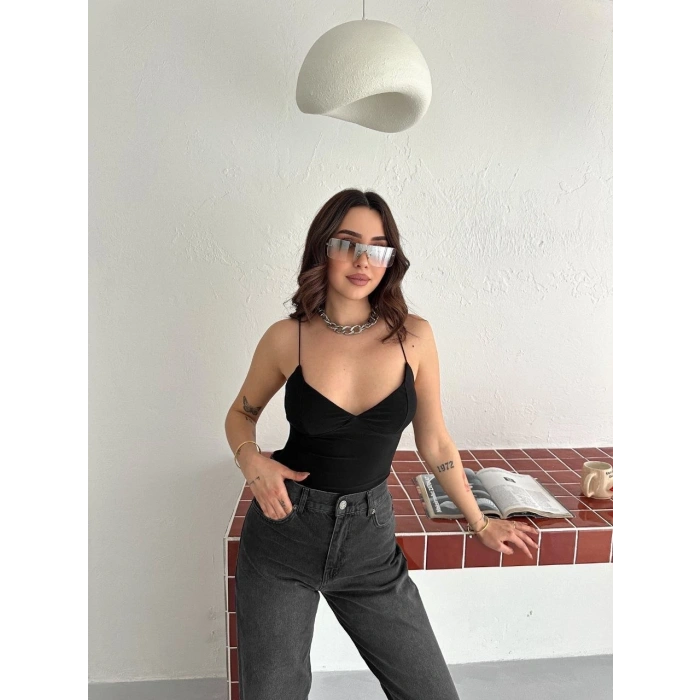 Kadın Derin Dekolte Askılı Body Sırt Dekolteli Şık Kolsuz Yazlık Bodysuit - Siyah