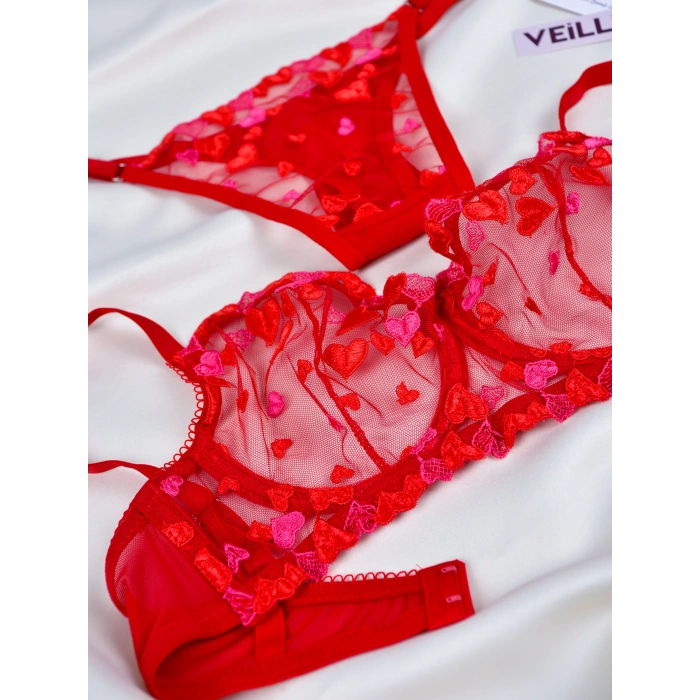 Kadın  Kalpli Kırmızı Dantelli Balenli  Sütyen Külot Takım