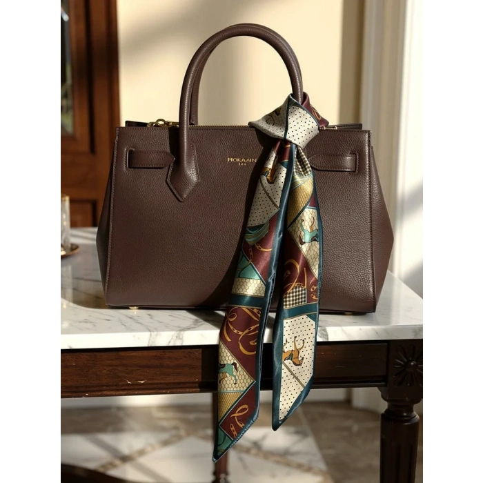 Kadın Klasik Stil Desenli Fular-Minimal ve Klasik Stil-Zamansız Tasarım, Özel Günler İçin Hediye