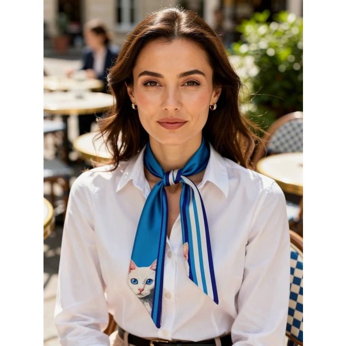 Kadın Mavi Çizgili ve Kedi Desenli Fular – Gömlek, Blazer ve Çanta İçin Uygun– Hediye Alternatifi