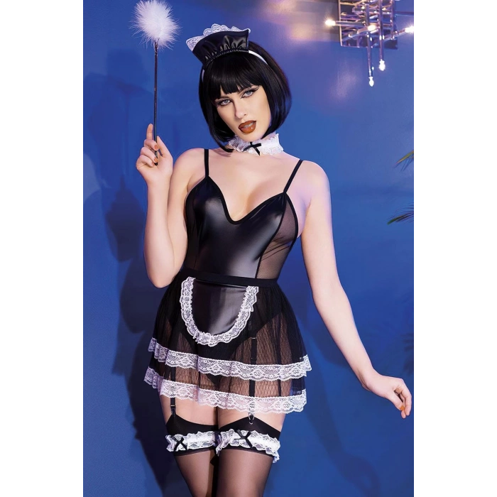Kadın siyah beyaz fantezi hizmetçi kostümü