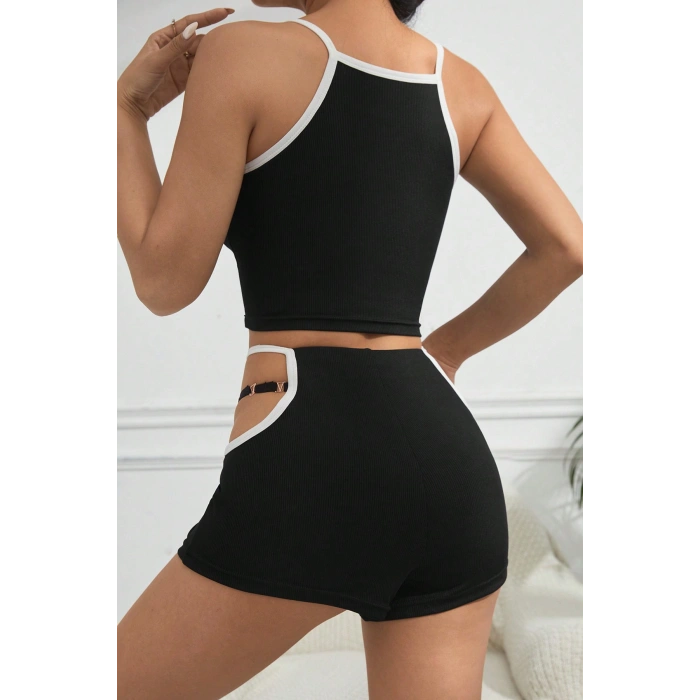 Kadın Siyah Beyaz Şortlu Cut-out Detaylı Gecelik Takımı