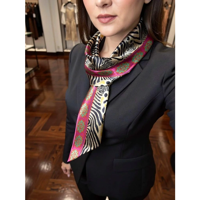 Kadın Zebra Desen Saten İnce Fular – Çanta & Boyun Bağlamaya Uygun, Şık Hediye Seçeneği