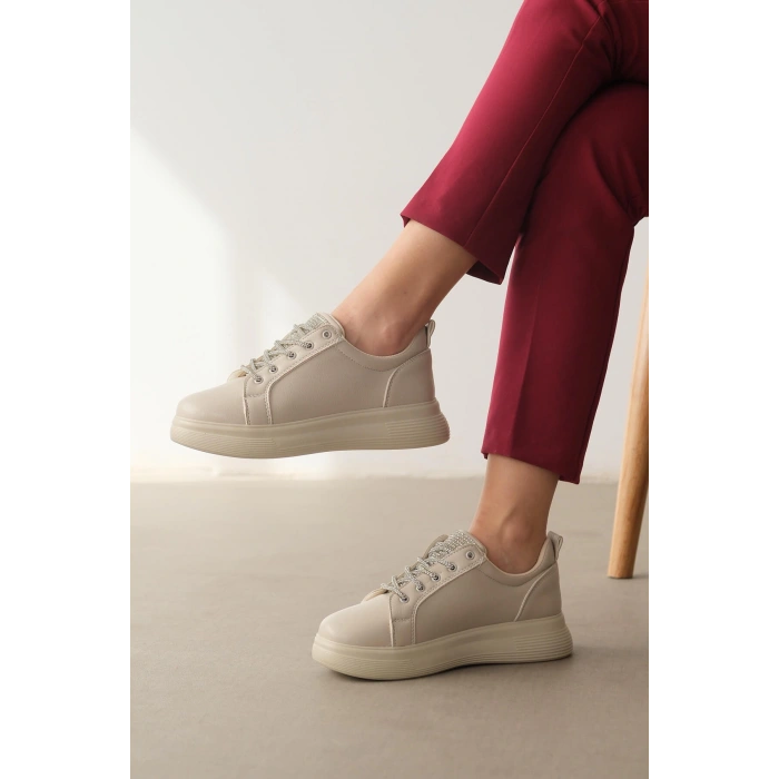 Karen Bej Taşlı Bağcıklı Spor Ayakkabı