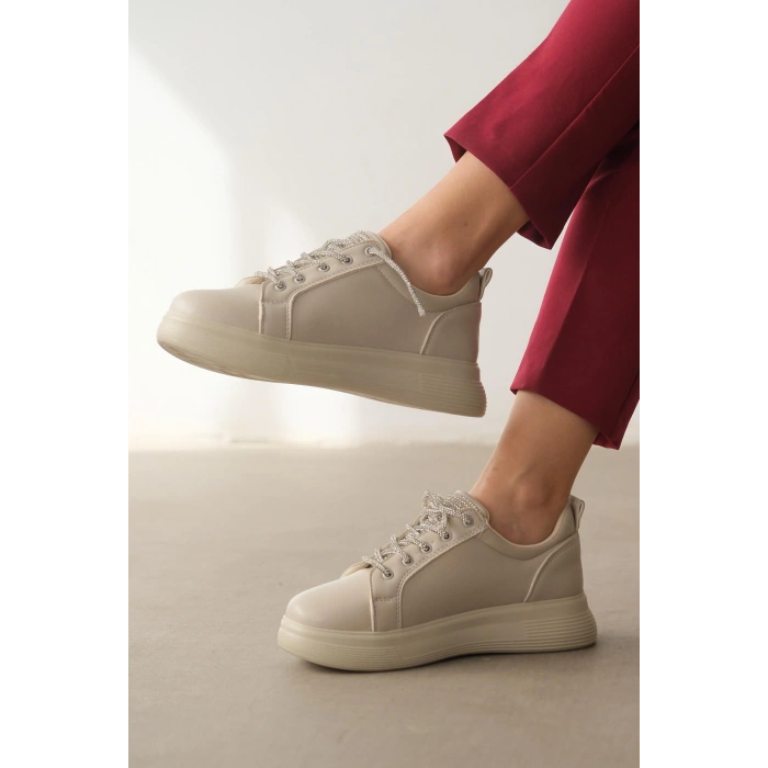 Karen Bej Taşlı Bağcıklı Spor Ayakkabı