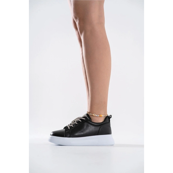 Karen Siyah Taşlı Bağcıklı Spor Ayakkabı