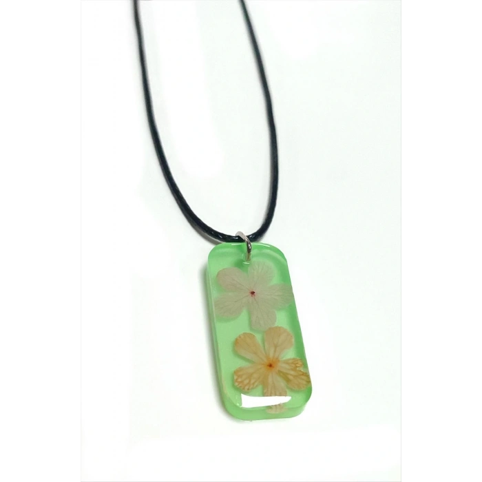 Kartopu Çiçeği Dikdörtgen Epoksi Kolye