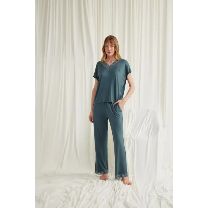 Kısa Kollu V Yakalı Dantelli Pijama Takımı