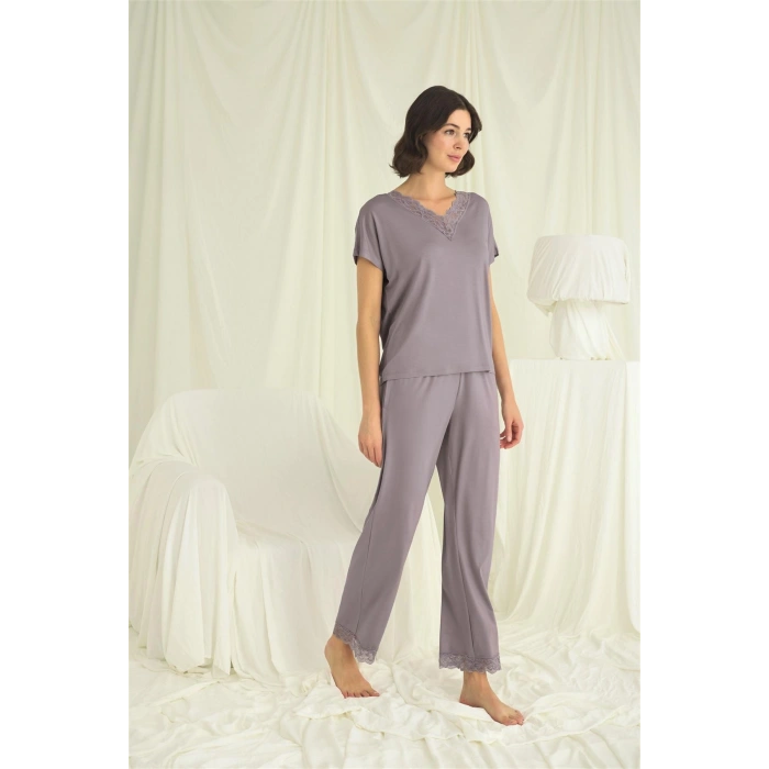 Kısa Kollu V Yakalı Dantelli Pijama Takımı