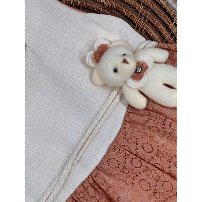 KREM ASKILI KOL AYICIK DETAYLI ŞIK BELDEN BAĞLAMALI ELBISE