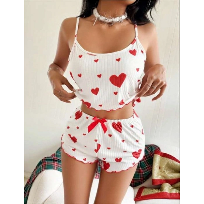 MARSiLYAN-  Beyaz Üstüne Kırmızı Kalp Desenli İnce Askılı Şortlu Pijama Takımı