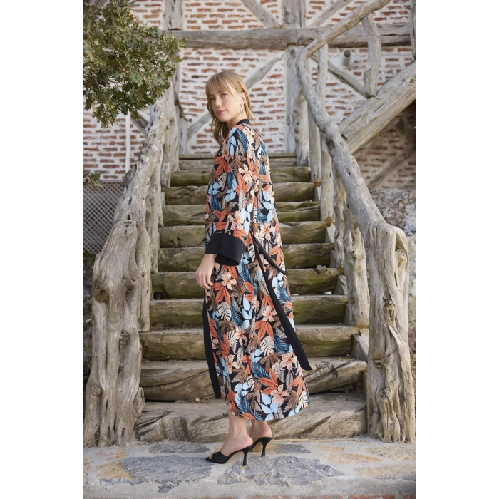 MARSiLYAN-  Çiçek ve Yaprak Desenli Dantelli ve Dekolteli Sabahlık Takımı