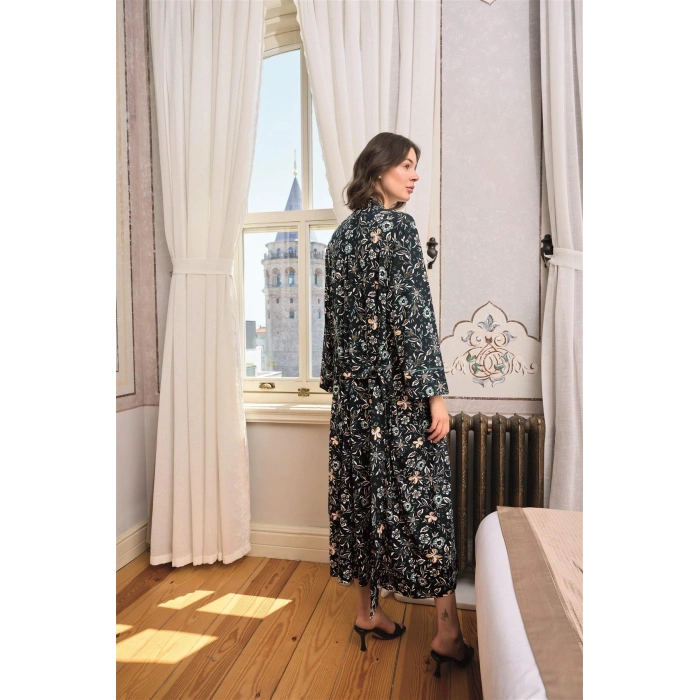 MARSiLYAN- Çiçek Ve Yaprak Desenli Dantelli Ve Dekolteli Sabahlık Takımı