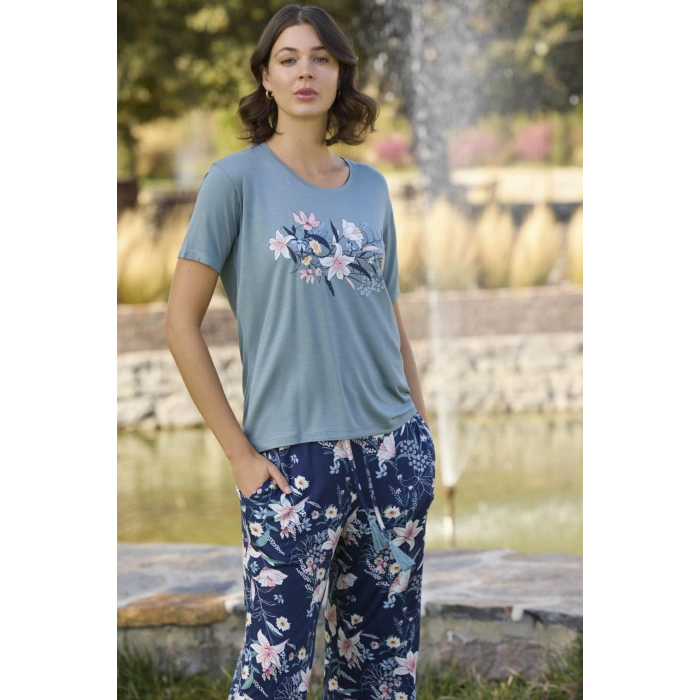 MARSiLYAN-  Çiçek ve Yaprak Desenli ve Baskılı Pijama Takımı