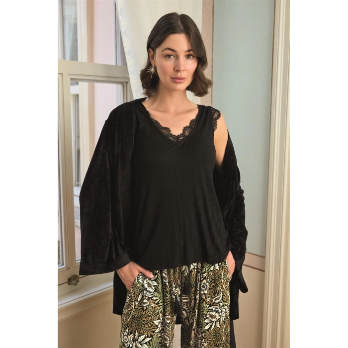 MARSiLYAN- Çiçek Yaprak Ve Etnik Desenli Dantelli 3lü Pijama Takımı