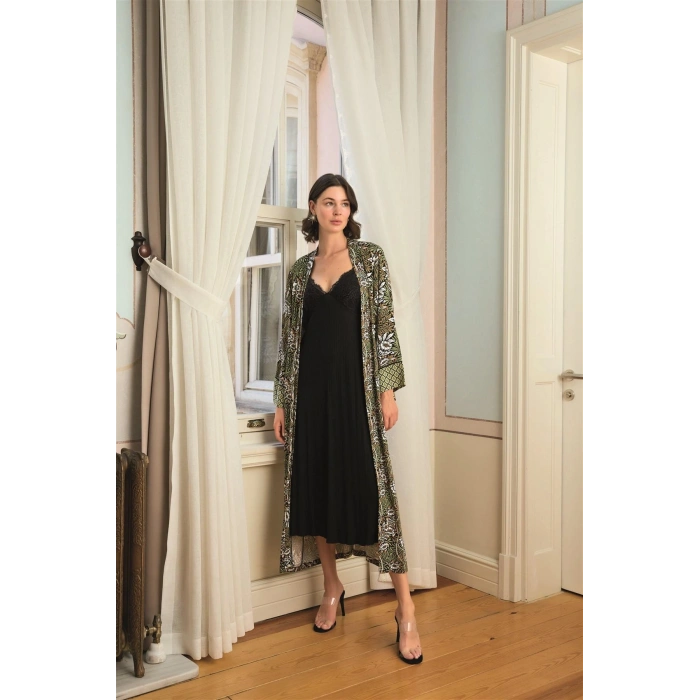 MARSiLYAN-  Çiçek Yaprak ve Etnik Desenli Dantelli ve Dekolteli Sabahlık Takımı