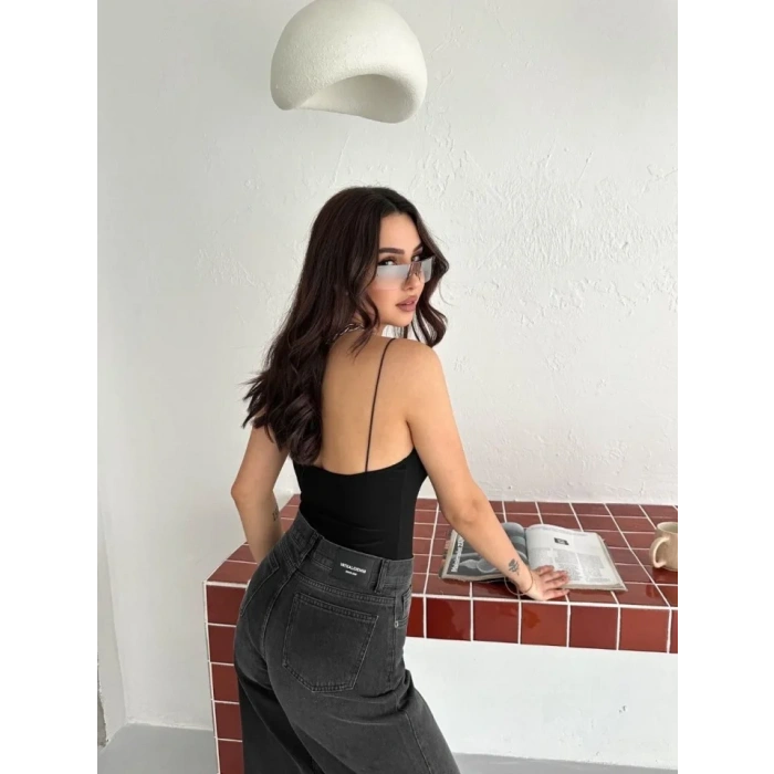 MARSiLYAN- Derin Dekolte Askılı Body Sırt Dekolteli Şık Kolsuz Yazlık Bodysuit - Siyah