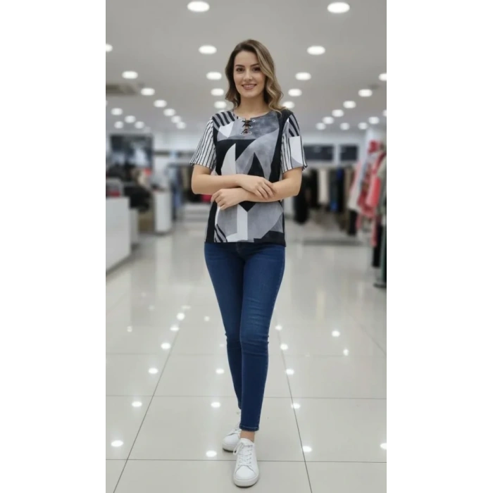 MARSiLYAN- Desenli Püsküllü Viskon Bluz Bebe Yaka Kısa Kollu Big Size Rahat Kesim - Desenli