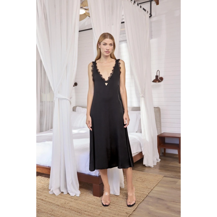 MARSiLYAN-  Göğüs ve Sırt Dekolteli Dantelli Saten Gecelik