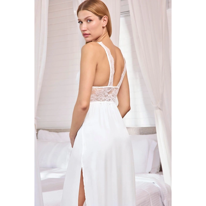 MARSiLYAN-  Göğüs ve Sırt Dekolteli Dantelli ve Yırtmaçlı Saten Gecelik