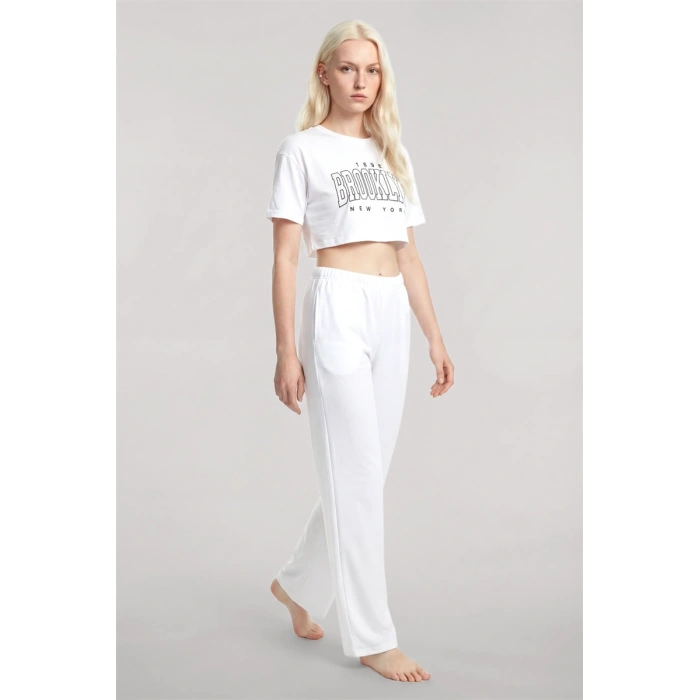 MARSiLYAN- Kadın Beyaz Baskılı Crop T-Shirt Pantolon Takım %100 Pamuk Rahat 2’li Set