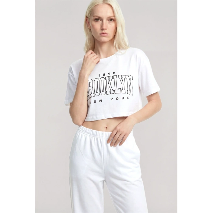 MARSiLYAN- Kadın Beyaz Baskılı Crop T-Shirt Pantolon Takım %100 Pamuk Rahat 2’li Set