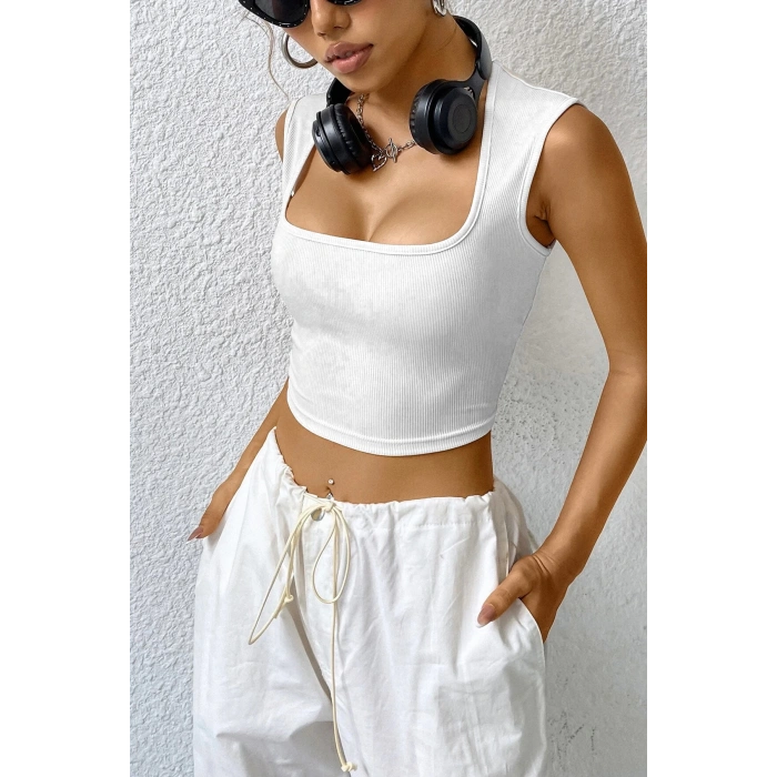 MARSiLYAN- Kadın Beyaz Kare Yaka Kalınlaşan Omuz Detaylı Crop Top Bluz