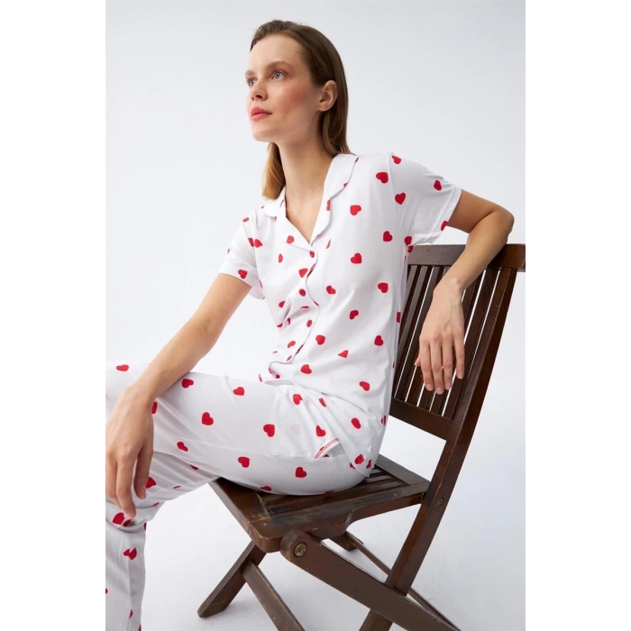 MARSiLYAN- Kadın Beyaz Kırmızı Kalpli Önden Düğmeli Pijama Takımı