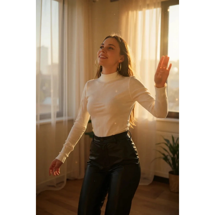 MARSiLYAN- Kadın Beyaz Parmak Detaylı Esnek Uzun Kollu Body