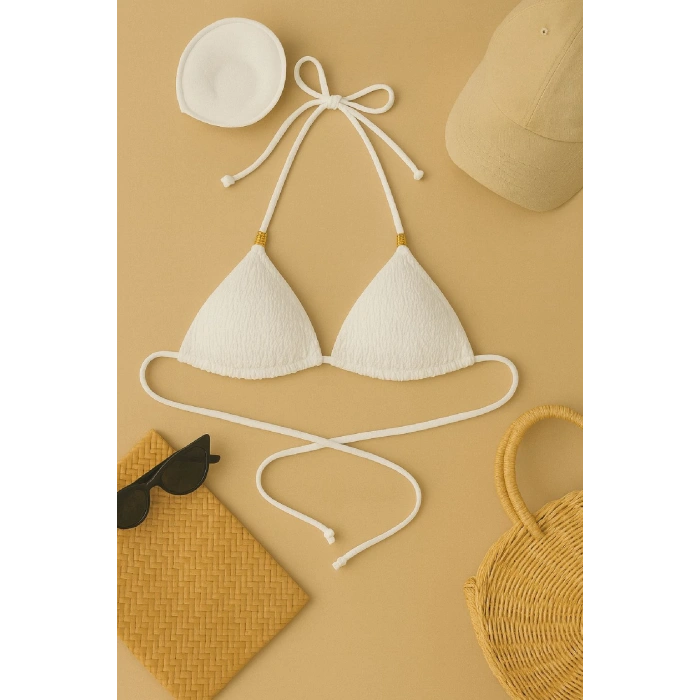 MARSiLYAN- Kadın Beyaz Pedli Üçgen Bikini Üstü Halter Bağlamalı Aksesuarlı